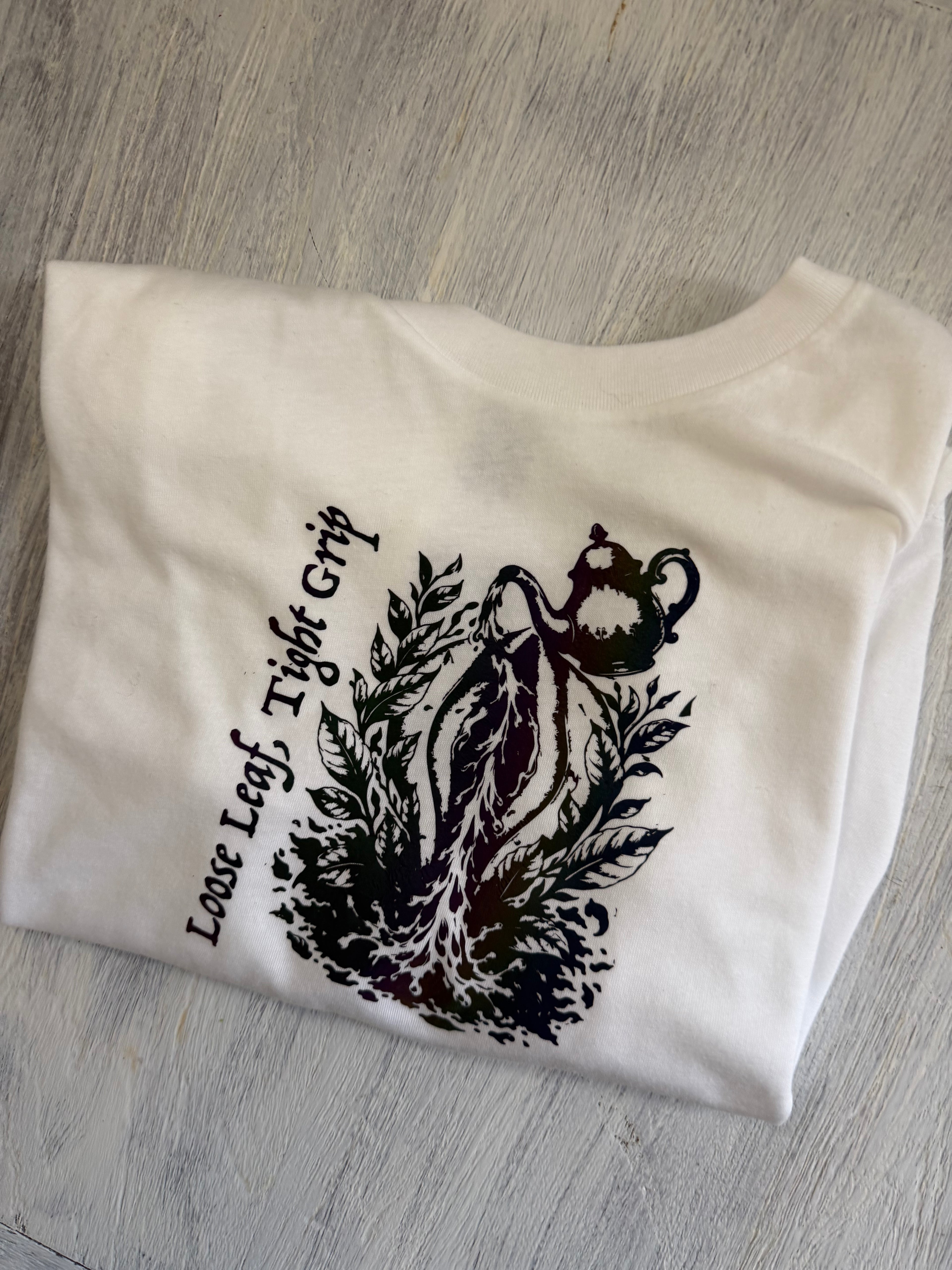AUDACITEA crop: Loose Leaf, Tight Grip